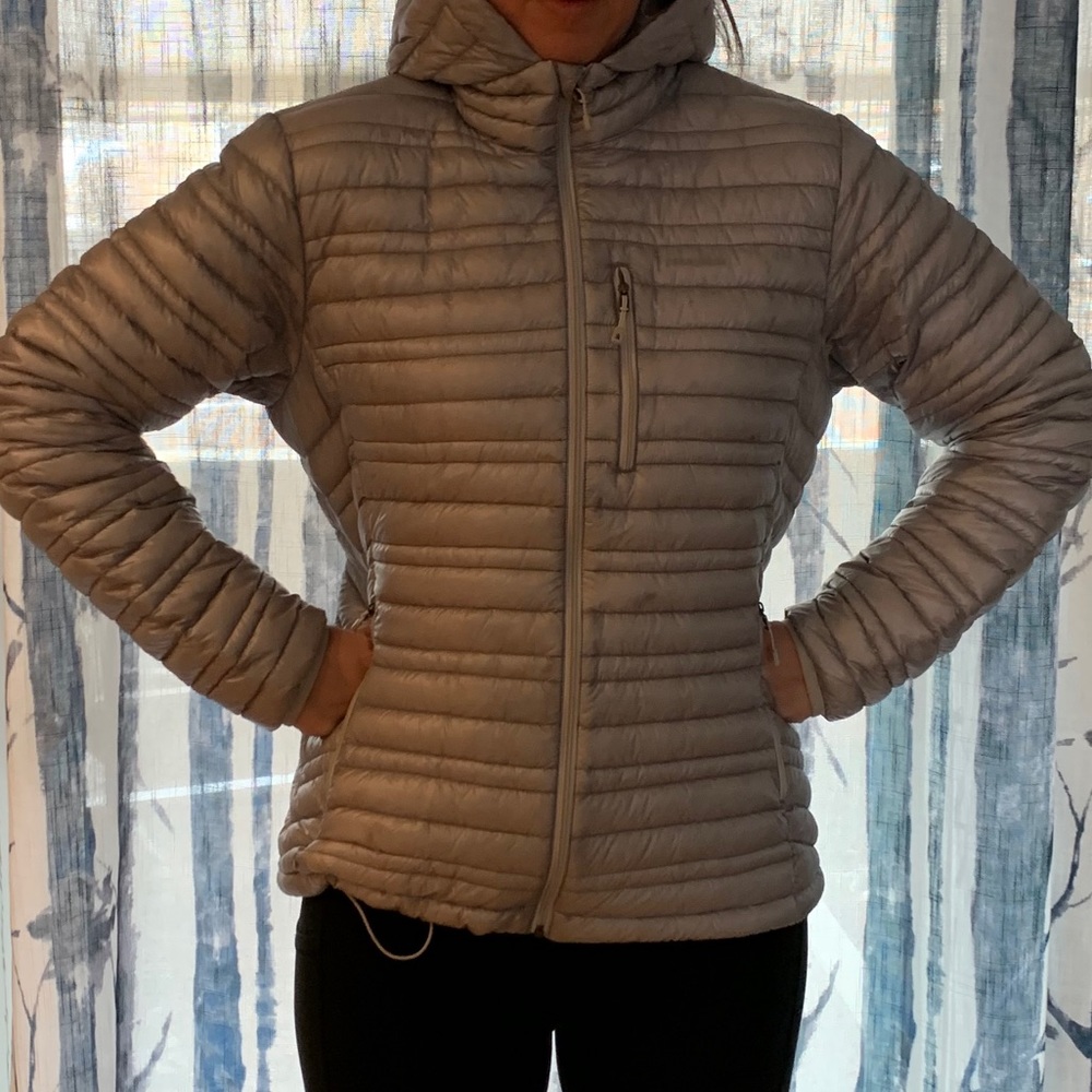 Silver Patagonia Down Jacket with Hood-Size Large